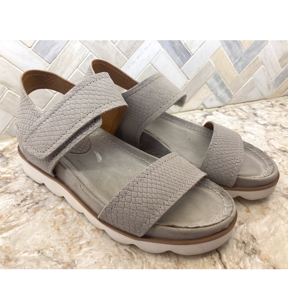 Franco Sarto Velcro sandals size 6